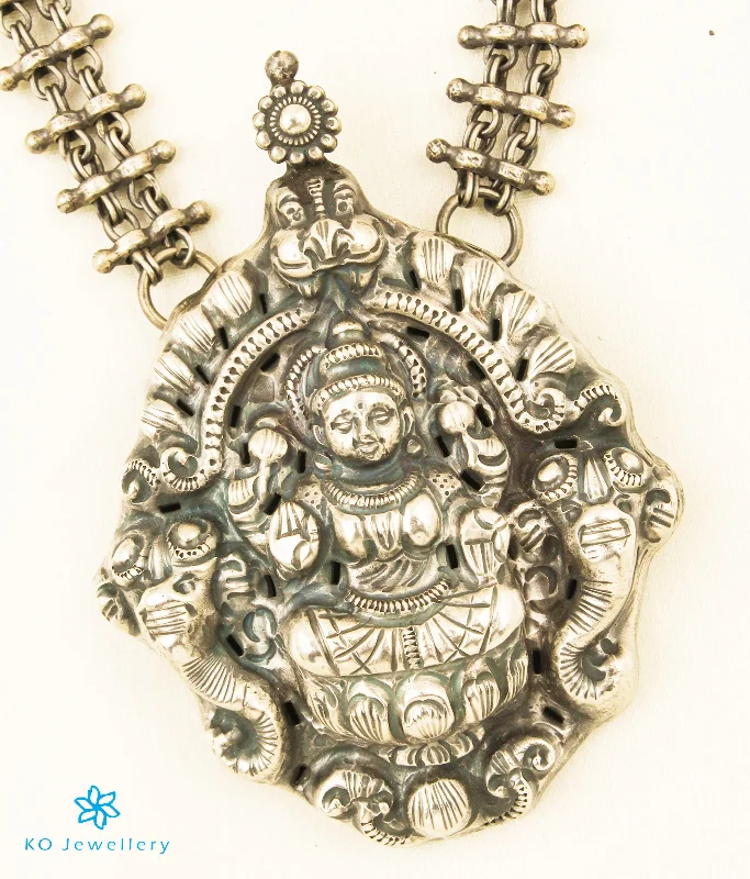 Elegant Chain Necklace For Special Events-The Aadish Nakkasi Silver Lakshmi Necklace