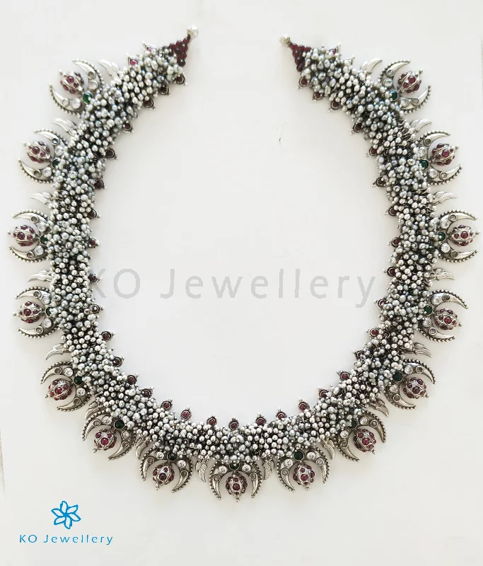 Trendy Crystal Necklace For Formal Events-The Bodhi Silver Pearl Necklace (Oxidised)