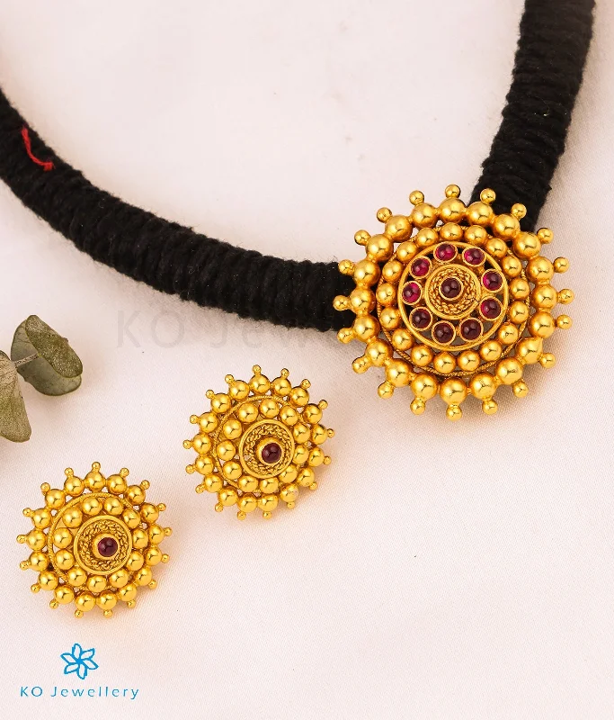 Personalized Gold Chain Necklace For Brides-The Chakratiya Silver Thread Necklace (Black)