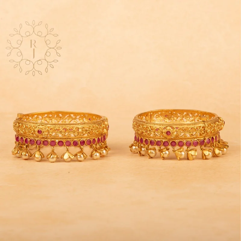 Simple Engagement Bangles For Elegant Brides-Raddhi Jewels Designer Premium Quality Rajwadi Gold Plated Brass Openable Kada/Bangles Set