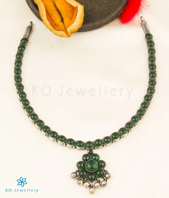 Simple Silver Pendant Necklace For Daily Wear-The Alaktha Addige Silver Necklace (Green/Oxidised)