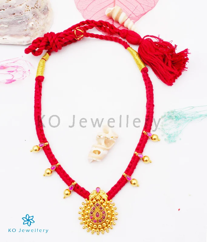 Simple Gold Pendant Necklace For Special Gifts-The Aradhana  Silver Thread Necklace (Red)