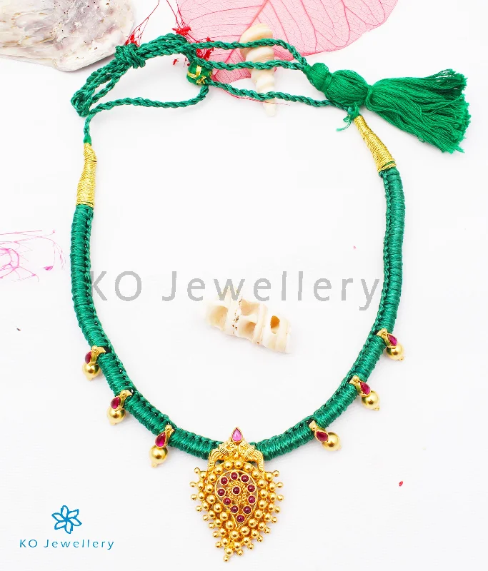 Trendy Beaded Necklace For Summer Look-The Amravana Silver Paisley Ornate Thread Necklace (Green)