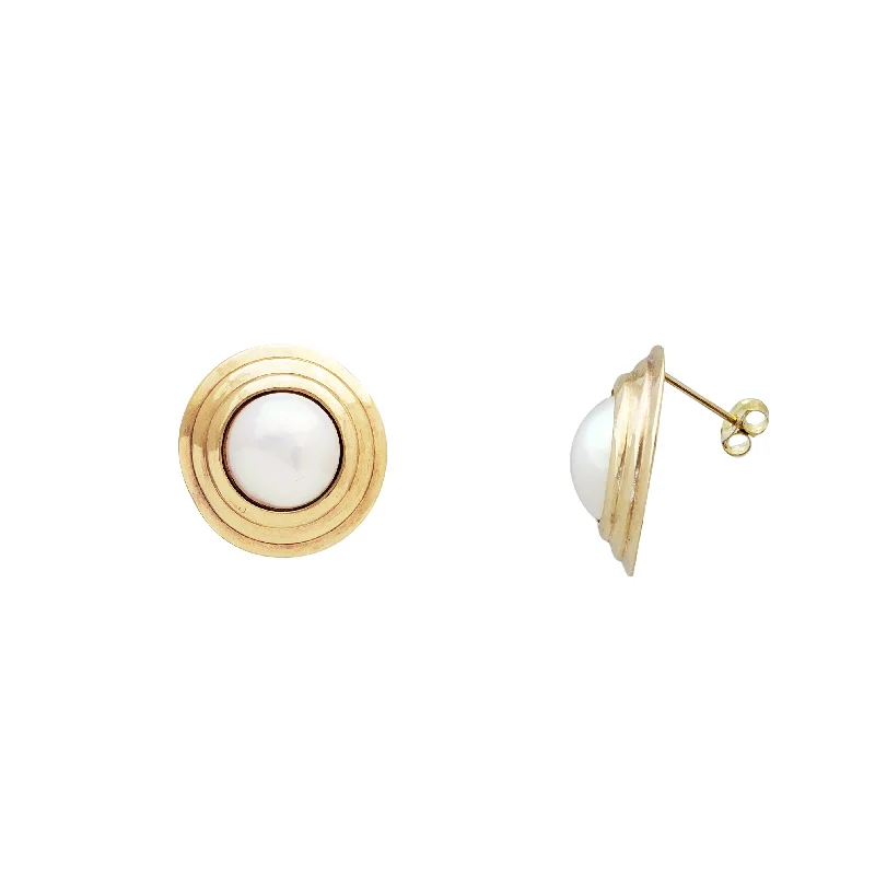 Elegant Earrings With Enamel Designs-Round Frame Pearl Stud Earrings (14K)